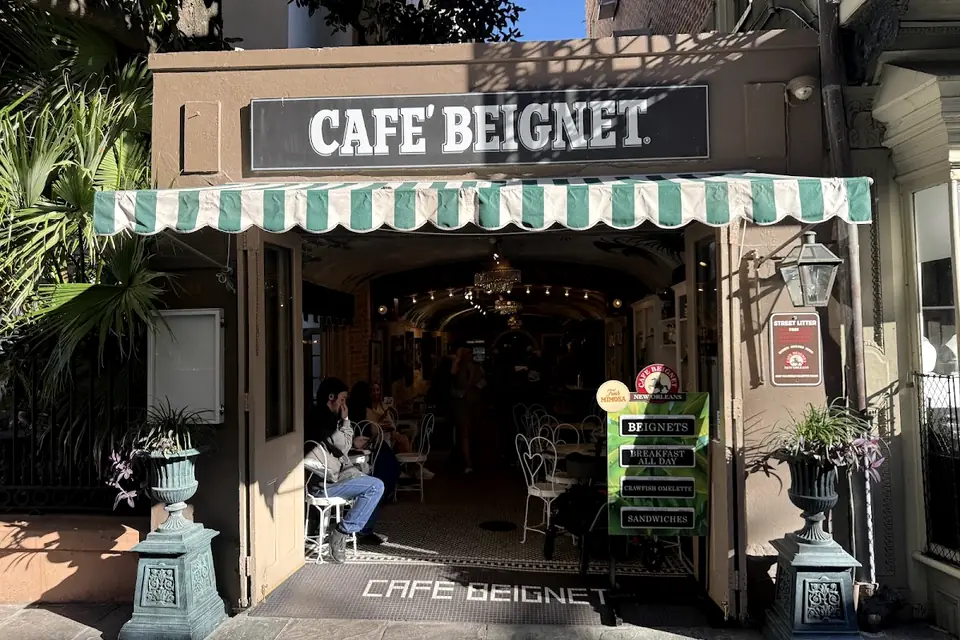 Cafe Beignet, Royal Street