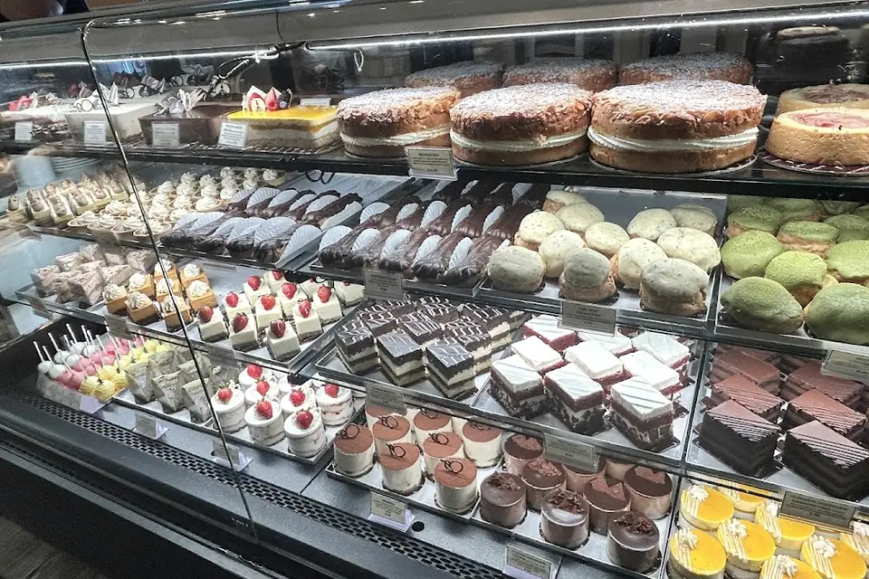 Breka Bakery & Café - Davie