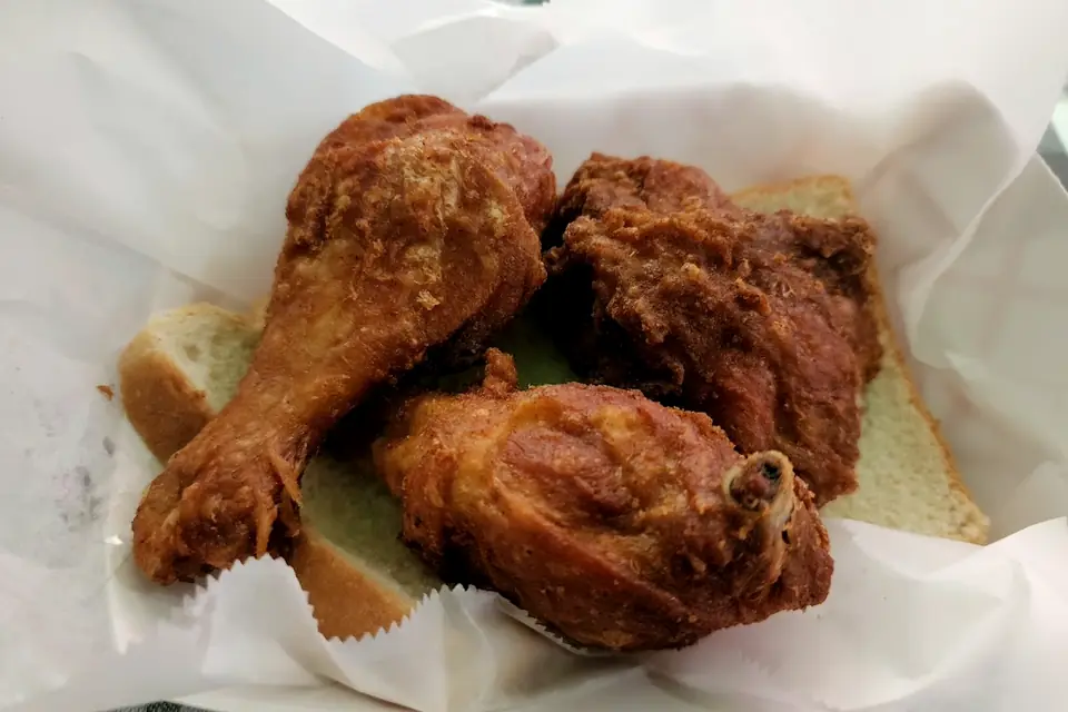 Gus's World Famous Fried Chicken