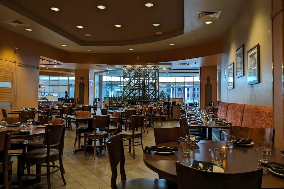 CRAVE American Kitchen & Sushi Bar